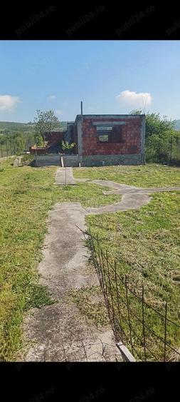 Teren de 2700 mp, în Moldova Veche