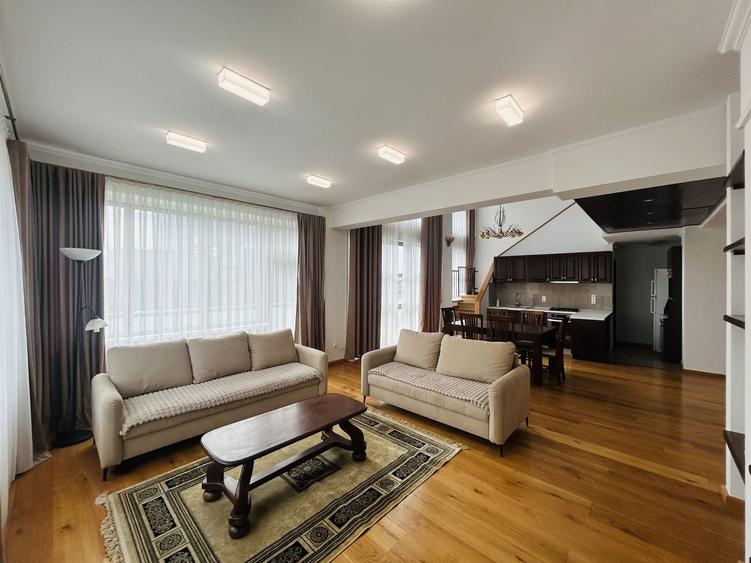 Apartament cu 4 camere în Hipodrom 1