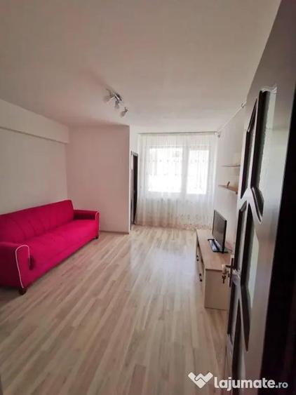 Garsonieră semidecomandată în Central