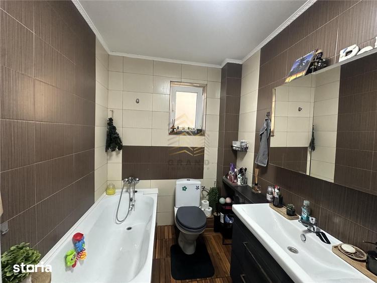 Apartament cu 2 camere în Unirea