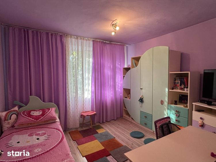 Apartament cu 3 camere semidecomandat în Central