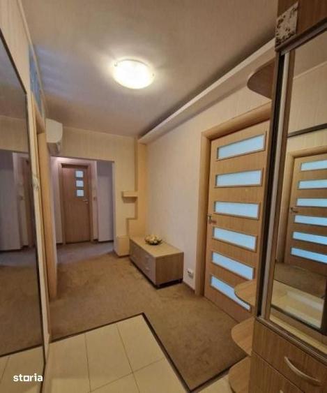 Apartament cu 3 camere decomandat în Virtuții