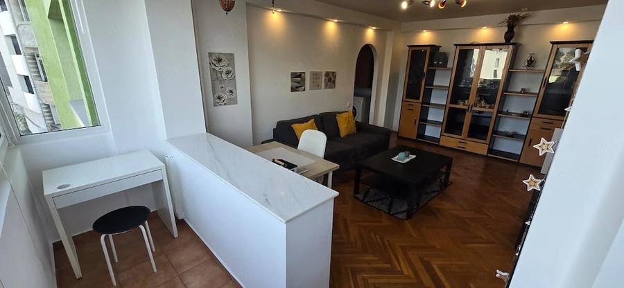 Apartament cu 2 camere nedecomandat în Unirii