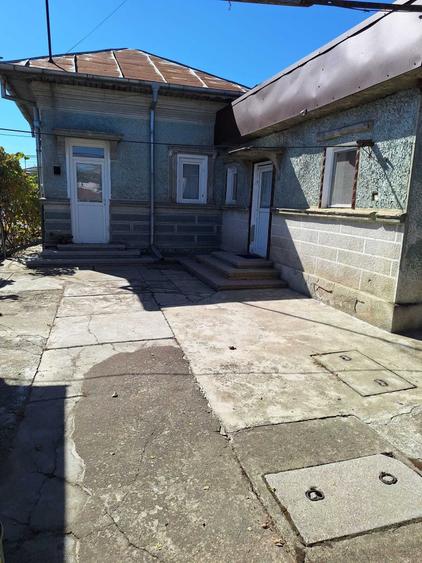 Casă cu 2 camere în Dragomirești-Deal
