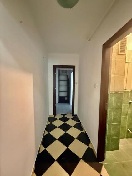 Apartament cu 3 camere decomandat în Decebal