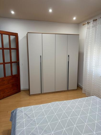 Apartament cu 3 camere decomandat în Rogerius