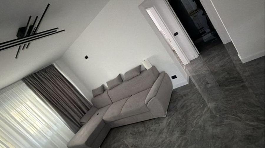Apartament cu 3 camere decomandat, mobilat în Colentina