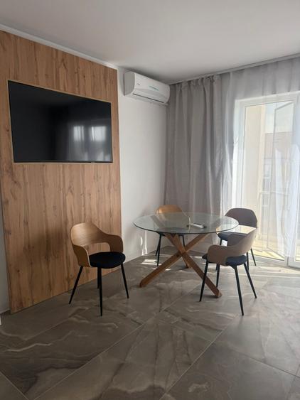 Apartament cu 2 camere semidecomandat în Giroc