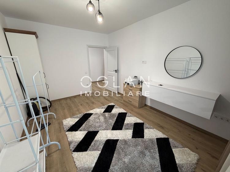 Apartament cu 3 camere decomandat, mobilat în Turnișor