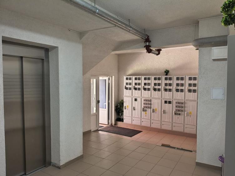 Apartament cu 2 camere decomandat, mobilat în Apărătorii Patriei