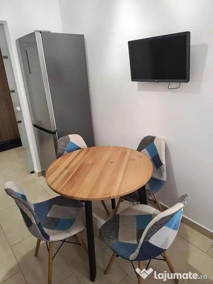 Apartament cu 2 camere decomandat în Vitan