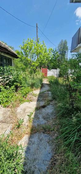 Casă cu 3 camere cu Teren 1853 Mp în Devesel