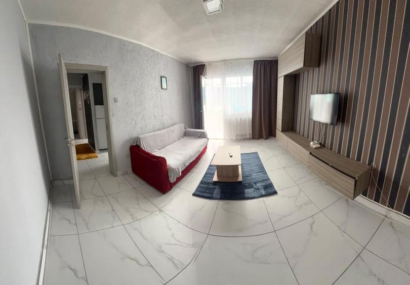 Apartament cu 3 camere decomandat, mobilat în Republicii