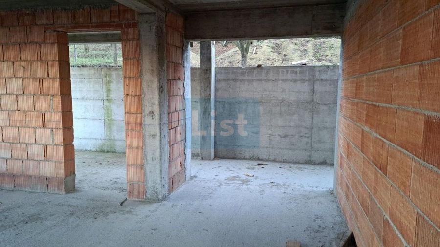 Casa cu garaj, zona Planoare - 16