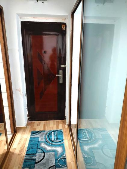 Apartament cu 2 camere semidecomandat în Tomis Nord