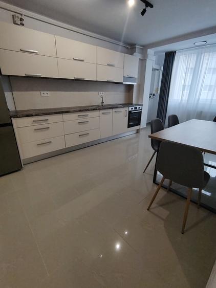Apartament cu 2 camere semidecomandat în Florești
