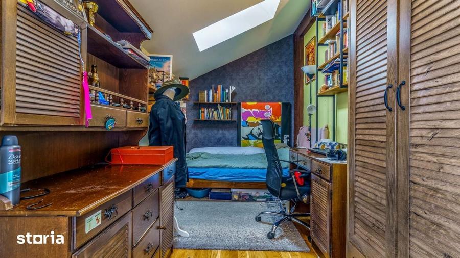 Apartament cu 3 camere semidecomandat, mobilat în Borhanci