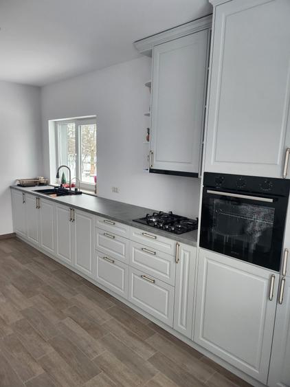 Casă cu 3 camere cu Teren 250 Mp în Central