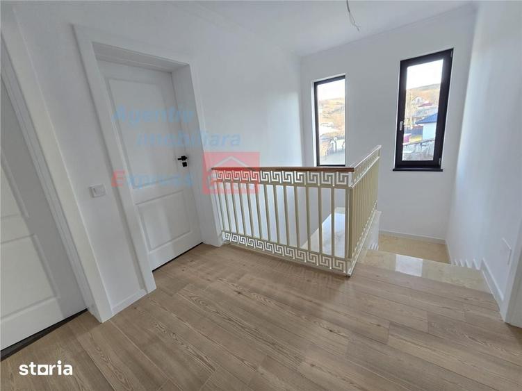 Apartament cu 3 camere în Tătărași