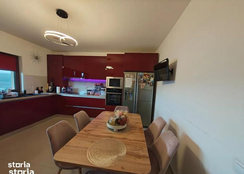 Duplex de 4 Camere, 157mp, teren 365mp, Zona Narciselor - 1