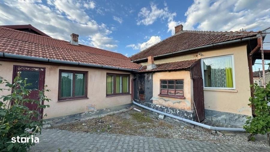Casă cu 4 camere cu Teren 150 Mp în Central