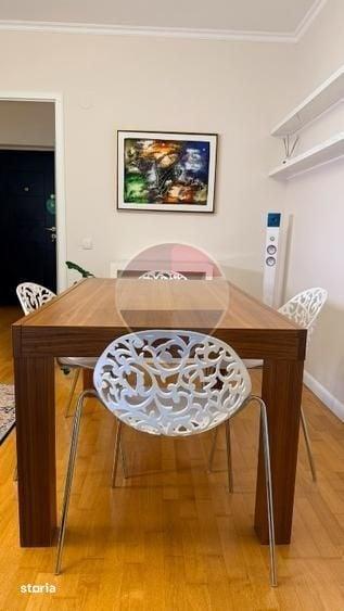 Apartament cu 3 camere în Tei