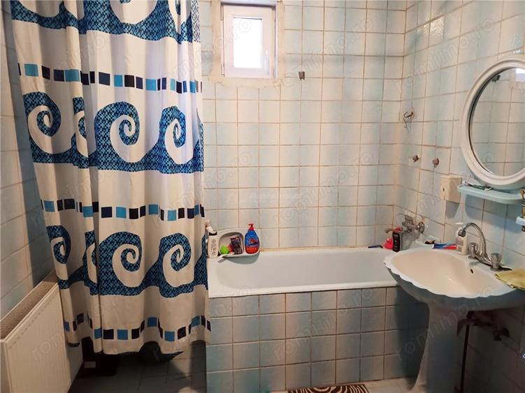 Casă cu 2 camere cu Piscina în Central