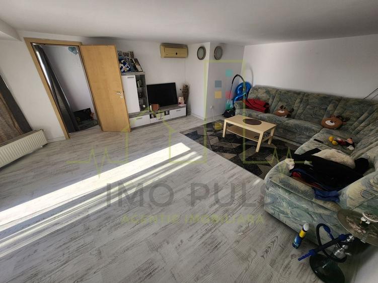 Apartament cu 3 camere, mobilat în Girocului