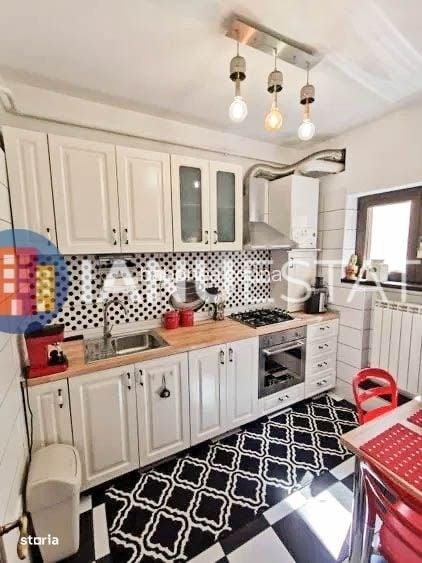 Apartament cu 2 camere decomandat în Victoriei