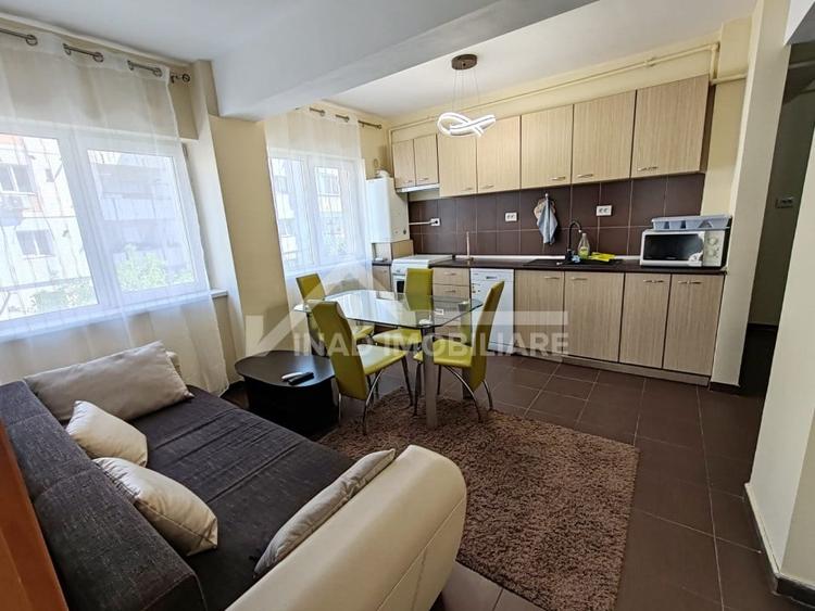 Apartament cu 3 camere semidecomandat, mobilat în Mărăști