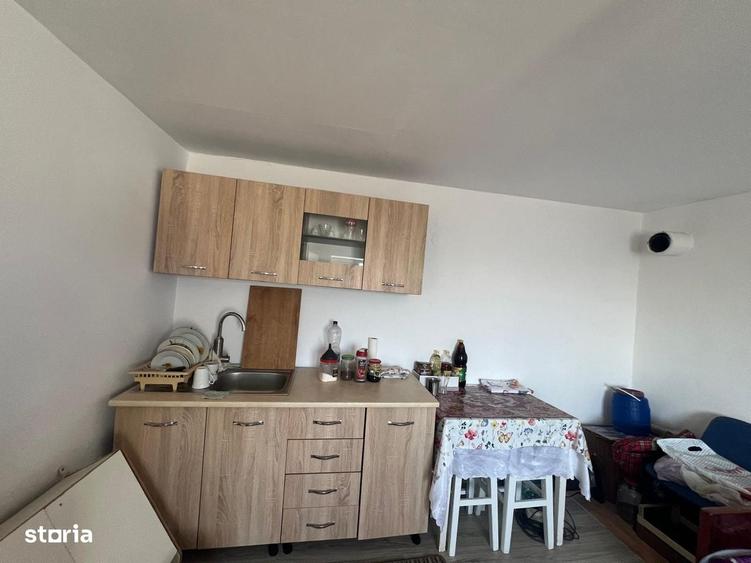Casă cu 2 camere decomandat în Braniștea