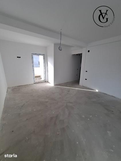 Casă cu 5 camere cu Teren 240 Mp în Valu lui Traian
