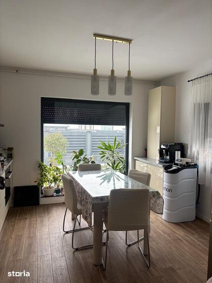 Casă cu 4 camere cu Teren 4000 Mp în Cârcea