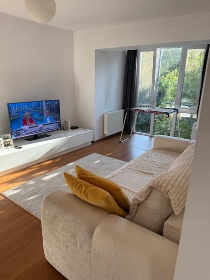 Apartament cu 2 camere semidecomandat în Take Ionescu