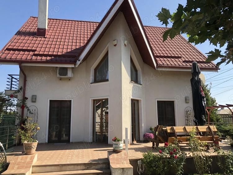 Casă cu 5 camere cu Teren 1800 Mp în Fundeni