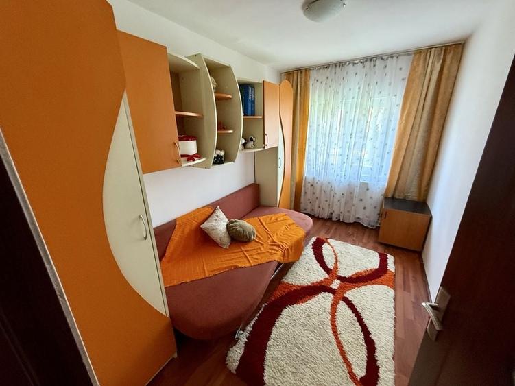 Apartament cu 3 camere în Petros