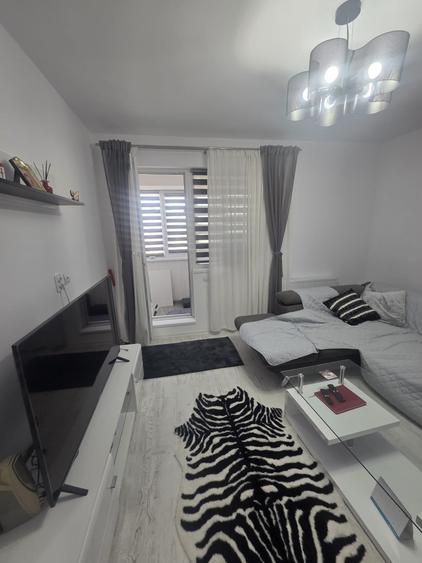 Apartament cu 2 camere decomandat în Militari