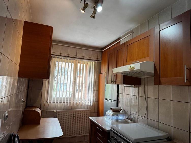 Garsonieră decomandată în Basarab