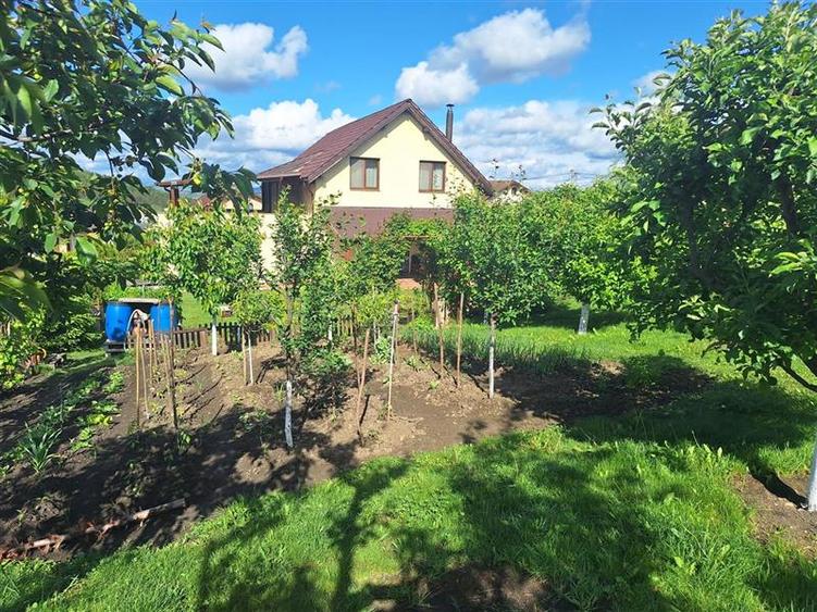 Casă individuală cu 5 camere cu Canalizare în Apahida