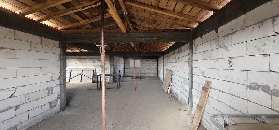 Casă individuală cu 5 camere cu Canalizare în Nord