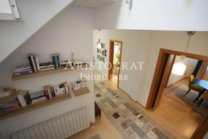 Casă cu 5 camere cu Teren 450 Mp în Corbeanca