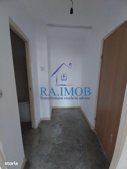 Apartament cu 2 camere semidecomandat în Ultracentral