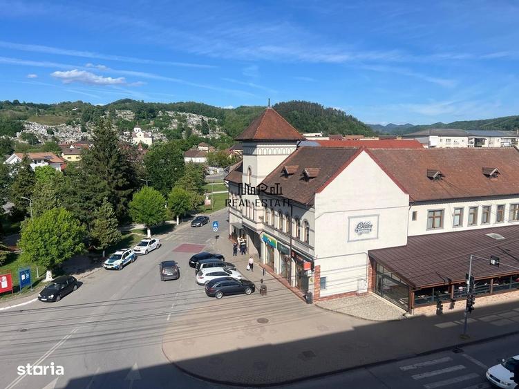 Apartament cu 3 camere în Ultracentral