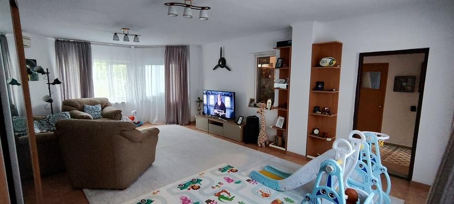 Casă cu 3 camere cu Teren 900 Mp în Afumați