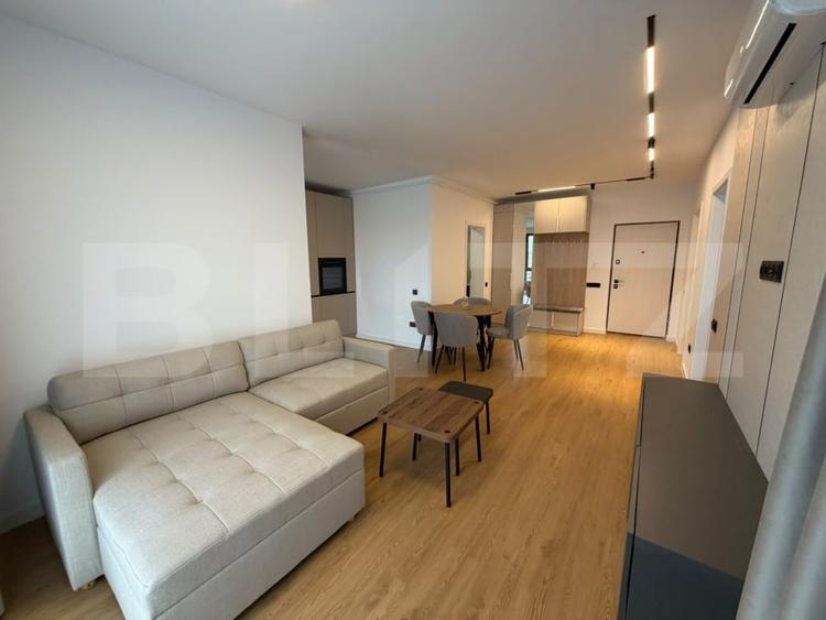 Apartament cu 2 camere semidecomandat, mobilat în Florești