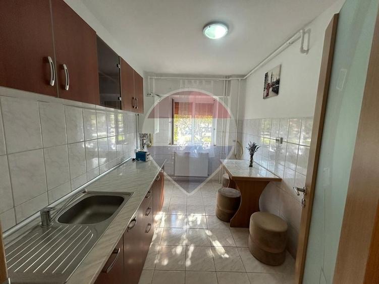 Apartament cu 2 camere, mobilat în Centrul Civic