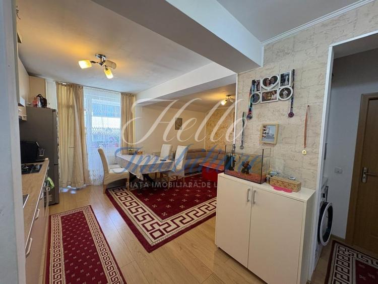 Apartament cu 3 camere semidecomandat, mobilat în Florești