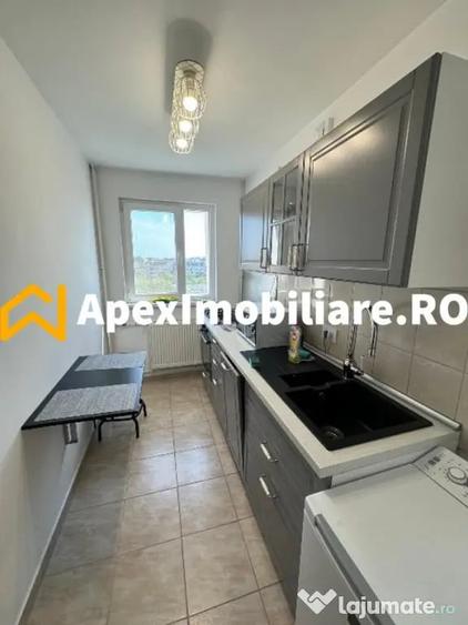 Apartament cu 3 camere semidecomandat în Drumul Taberei