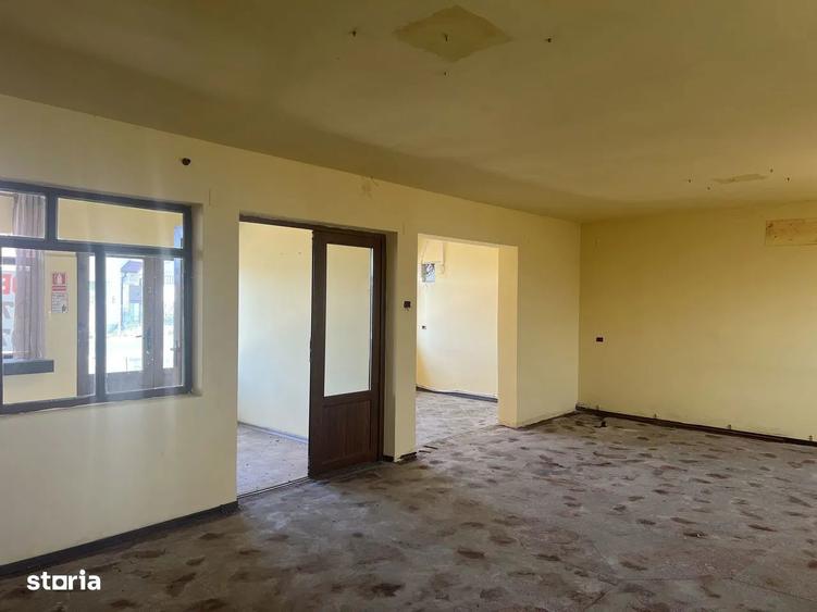 Spațiu comercial, de 700 mp, în Corod