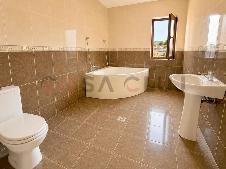 Apartament cu 3 camere semidecomandat în Zorilor